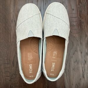 TOMS Light Gray Casual Slip-Ons